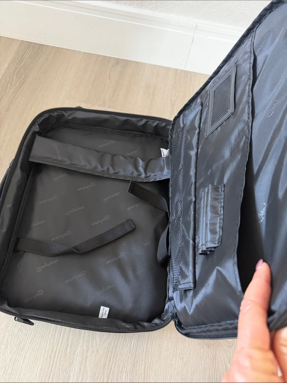 New Black stylish Laptop Briefcase - Black